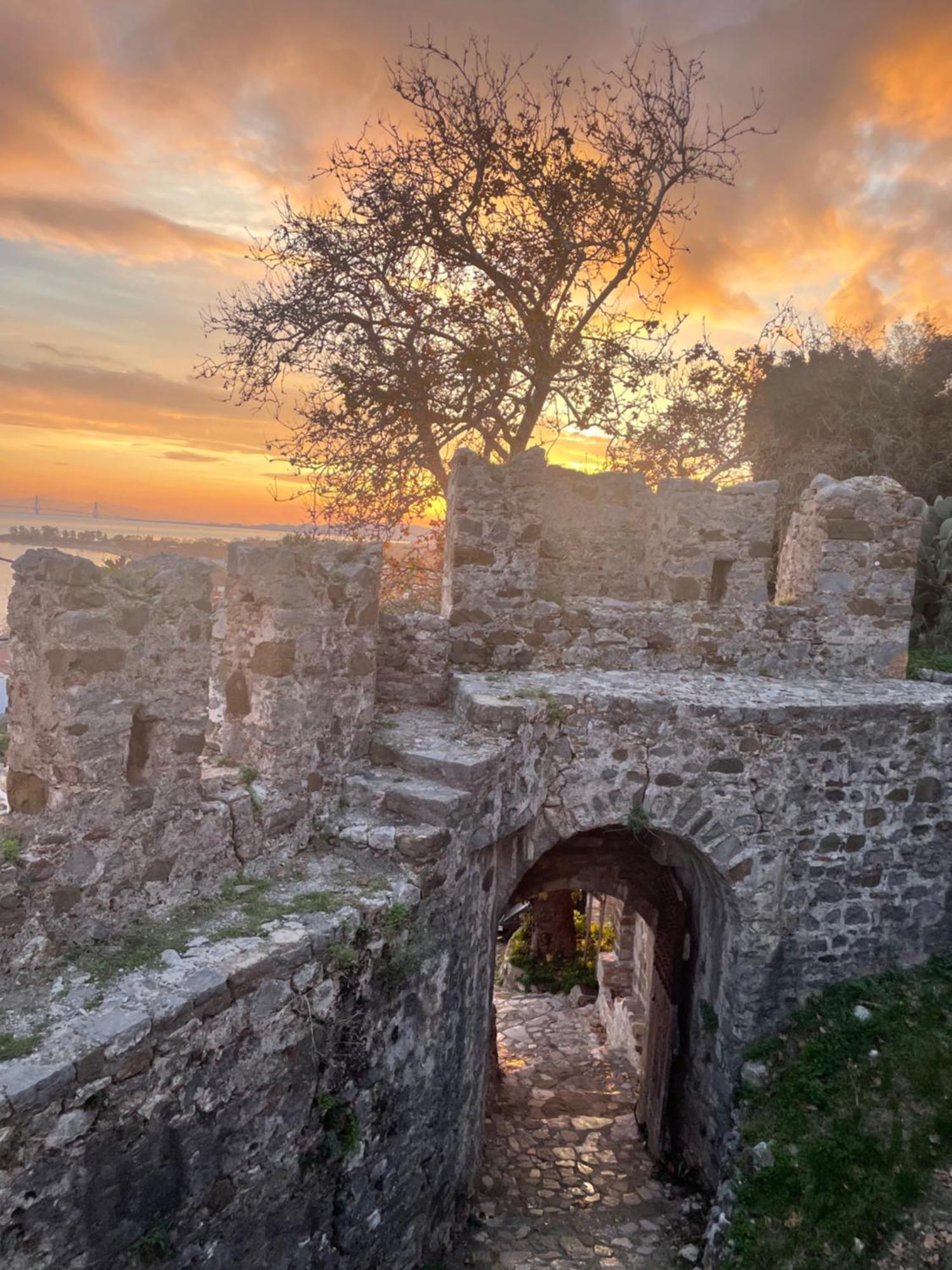Maison d'hôtes Sideroporta Castle Nafpaktos Extérieur photo